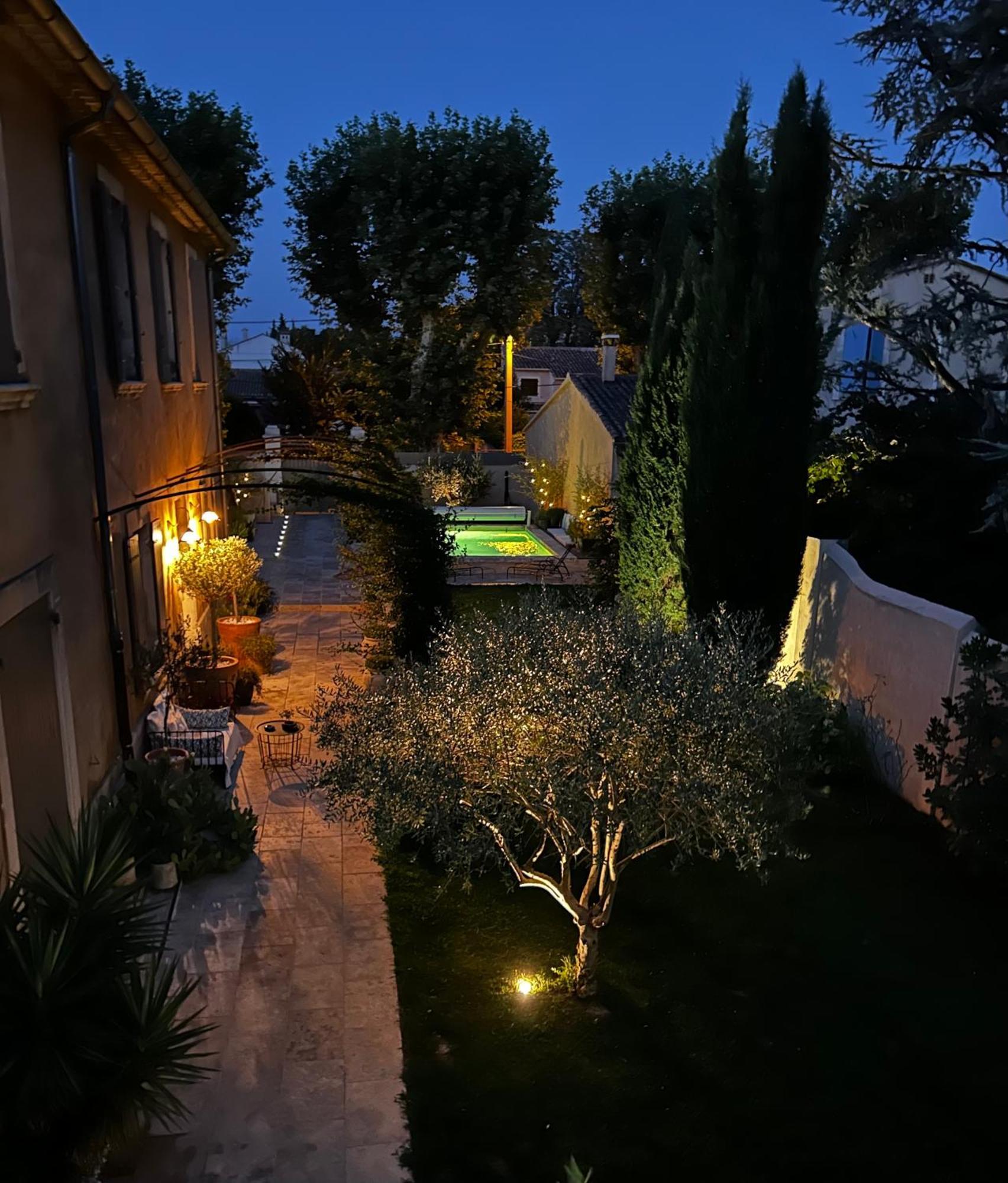 Les Tilleuls Cavaillon Εξωτερικό φωτογραφία